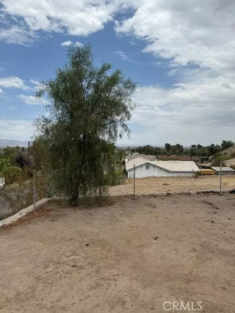 313 Desnok, Needles, CA 92363 photo 5