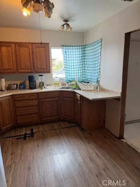 313 Desnok, Needles, CA 92363 photo 10