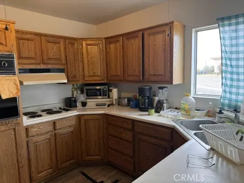 Kitchen - 313 Desnok, Needles, CA 92363 photo 1 of 2