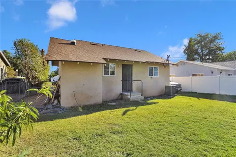 Exterior - 4443 Highland Pl, Riverside, CA 92506 photo 7 of 8