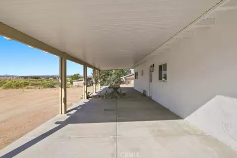 Exterior - 18686 Lilac St, Hesperia, CA 92345 photo 3 of 5