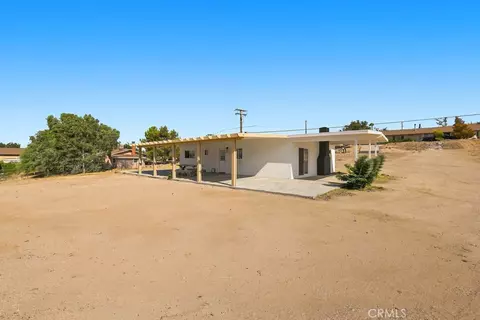 Exterior - 18686 Lilac St, Hesperia, CA 92345 photo 4 of 5