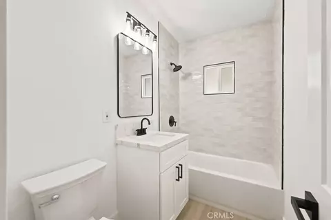 Bath - 18686 Lilac St, Hesperia, CA 92345 photo 1 of 1