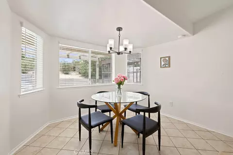 Dining - 18668 Kamana Rd, Apple Valley, CA 92307 photo 2 of 2