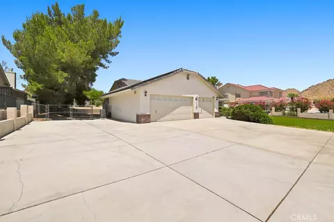 Exterior - 18668 Kamana Rd, Apple Valley, CA 92307 photo 1 of 1