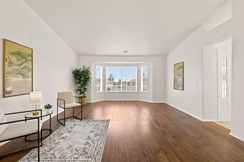 Living - 18668 Kamana Rd, Apple Valley, CA 92307 photo 2 of 5