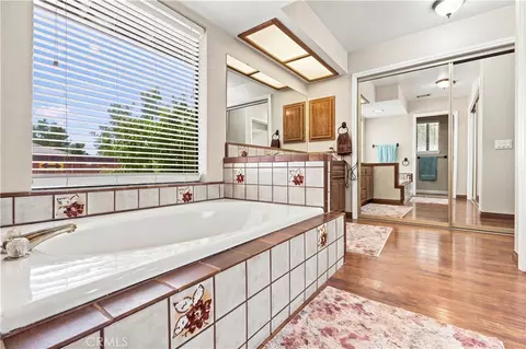 Bath - 14367 Flathead, Apple Valley, CA 92307 photo 4 of 6