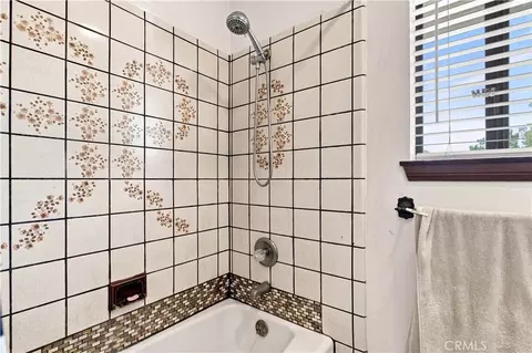 Bath - 14367 Flathead, Apple Valley, CA 92307 photo 6 of 6