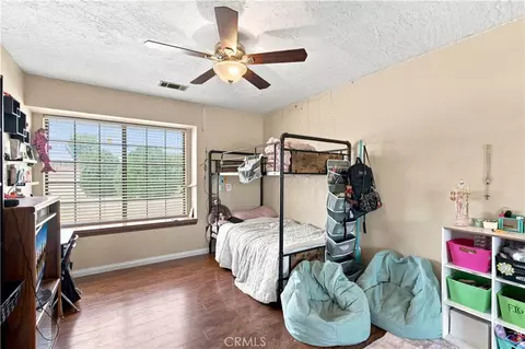 Bedroom - 14367 Flathead, Apple Valley, CA 92307 photo 5 of 7
