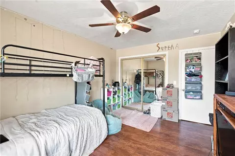 Bedroom - 14367 Flathead, Apple Valley, CA 92307 photo 6 of 7