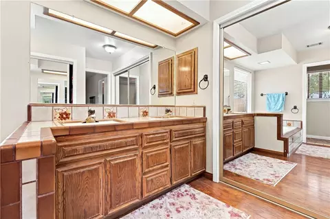 Bath - 14367 Flathead, Apple Valley, CA 92307 photo 1 of 6