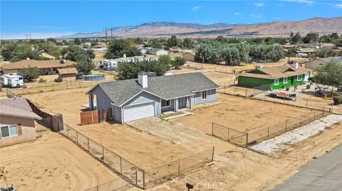 View/Area - 11931 Puye, Apple Valley, CA 92308 photo 2 of 11