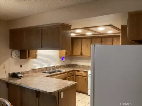 Kitchen - 14556 Mojave St, Hesperia, CA 92345 photo 1 of 3