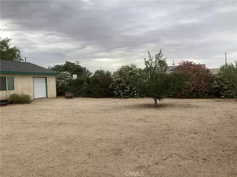 Exterior - 14556 Mojave St, Hesperia, CA 92345 photo 8 of 14