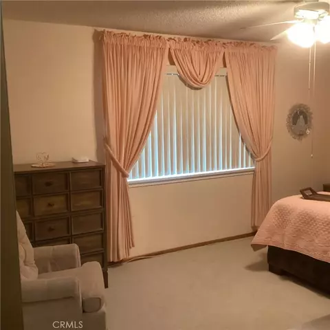 Bedroom - 14556 Mojave St, Hesperia, CA 92345 photo 1 of 4