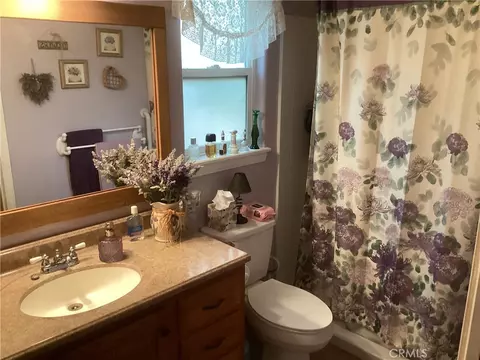 Bath - 14556 Mojave St, Hesperia, CA 92345 photo 6 of 7
