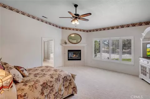 Bedroom - 6955 Oak View Ct, Oak Hills, CA 92344 photo 1 of 4