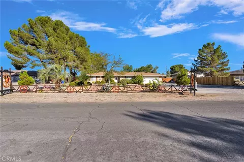 Exterior - 14275 Gayhead, Apple Valley, CA 92307 photo 20 of 22
