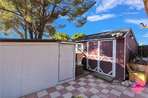 Exterior - 14275 Gayhead, Apple Valley, CA 92307 photo 2 of 22