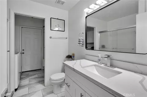Bath - 14275 Gayhead, Apple Valley, CA 92307 photo 3 of 3
