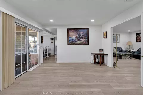 Living - 14275 Gayhead, Apple Valley, CA 92307 photo 2 of 4
