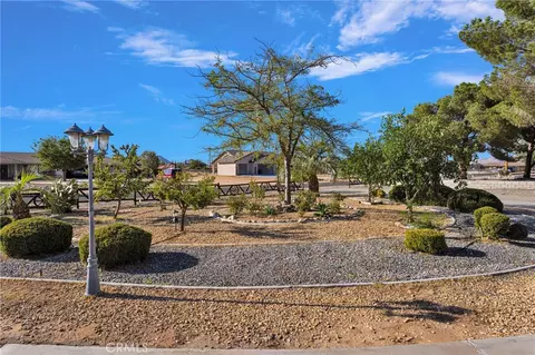 Exterior - 14275 Gayhead, Apple Valley, CA 92307 photo 17 of 22