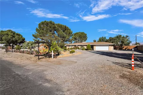 Exterior - 14275 Gayhead, Apple Valley, CA 92307 photo 19 of 22