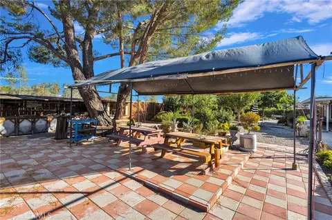Exterior - 14275 Gayhead, Apple Valley, CA 92307 photo 3 of 22