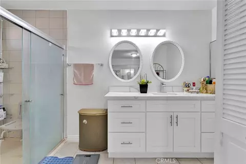Bath - 14275 Gayhead, Apple Valley, CA 92307 photo 2 of 3