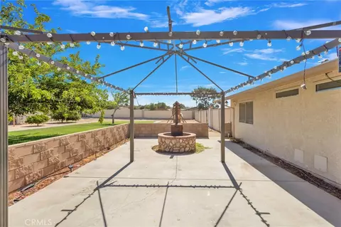 Exterior - 15011 Tuscola Rd, Apple Valley, CA 92307 photo 4 of 10
