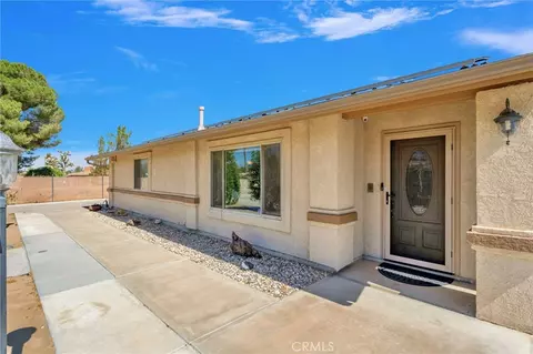 Exterior - 15011 Tuscola Rd, Apple Valley, CA 92307 photo 2 of 10