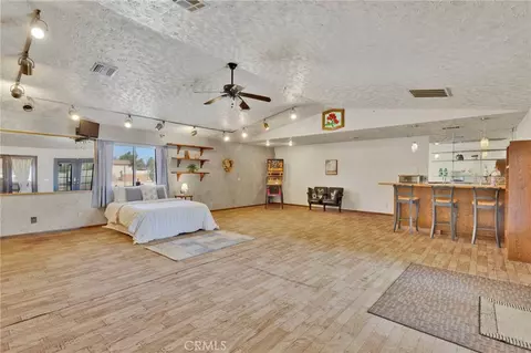 Bedroom - 15011 Tuscola Rd, Apple Valley, CA 92307 photo 6 of 7