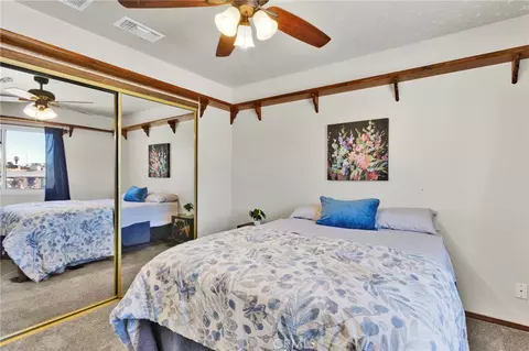 Bedroom - 15011 Tuscola Rd, Apple Valley, CA 92307 photo 4 of 7