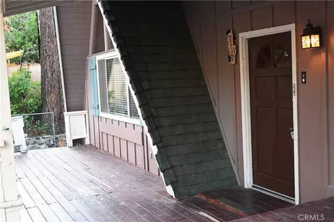Exterior - 1628 Thrush, Wrightwood, CA 92397 photo 2 of 15