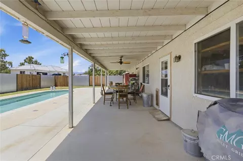 Exterior - 16089 Cactus St, Hesperia, CA 92345 photo 4 of 15