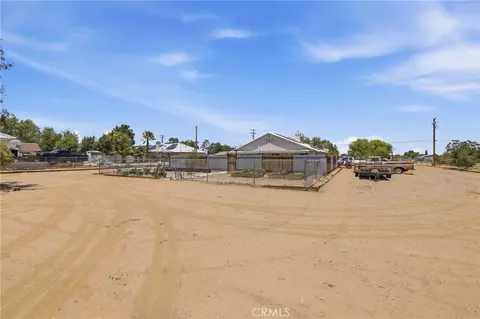 Exterior - 16089 Cactus St, Hesperia, CA 92345 photo 14 of 15