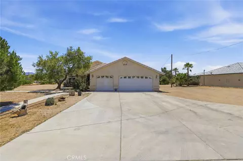 Exterior - 16089 Cactus St, Hesperia, CA 92345 photo 1 of 15