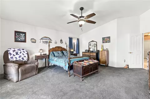 Bedroom - 16089 Cactus St, Hesperia, CA 92345 photo 2 of 5
