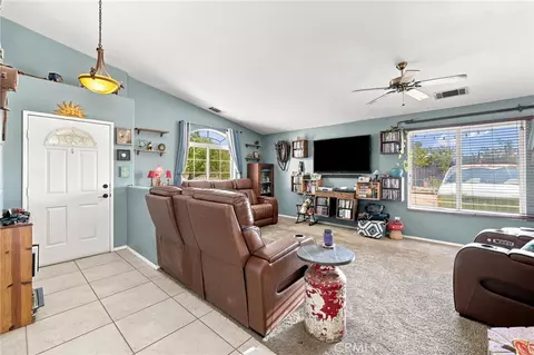 Entry Way - 16089 Cactus St, Hesperia, CA 92345 photo 2 of 2