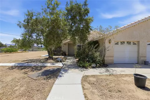 Exterior - 16089 Cactus St, Hesperia, CA 92345 photo 2 of 15