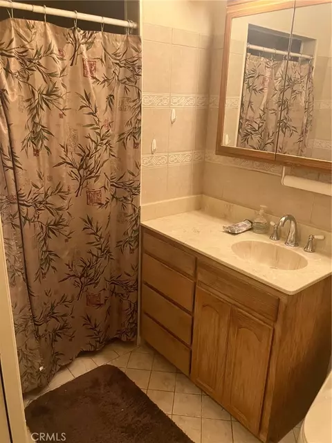 Bath - 37111 Tripoli, Barstow, CA 92311 photo 1 of 2