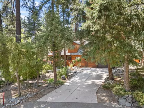 Exterior - 1869 Twin Lks, Wrightwood, CA 92397 photo 3 of 11