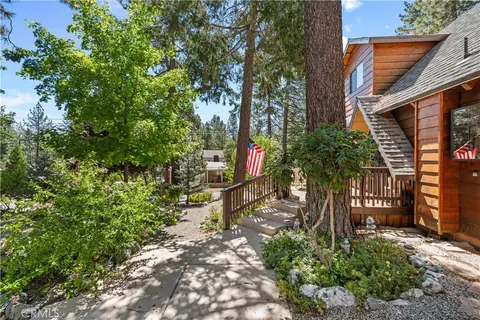 Exterior - 1869 Twin Lks, Wrightwood, CA 92397 photo 4 of 11