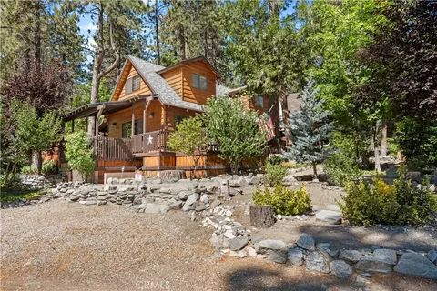 Exterior - 1869 Twin Lks, Wrightwood, CA 92397 photo 2 of 11
