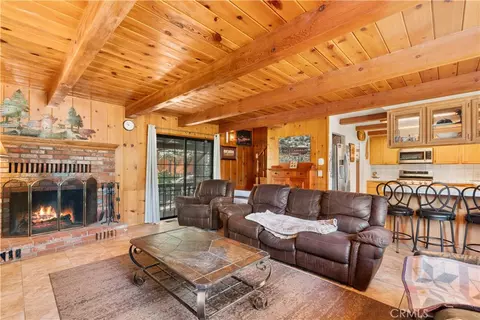 Living - 1869 Twin Lks, Wrightwood, CA 92397 photo 3 of 3