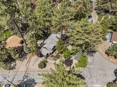 View/Area - 1869 Twin Lks, Wrightwood, CA 92397 photo 3 of 5