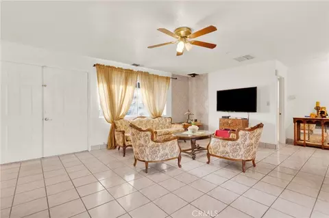 Living - 7685 Hilton, Yucca Valley, CA 92284 photo 1 of 2