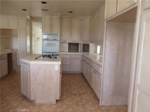 Kitchen - 16445 Koda Way, Apple Valley, CA 92307 photo 2 of 2