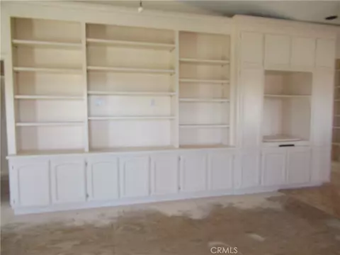 Living - 16445 Koda Way, Apple Valley, CA 92307 photo 4 of 6