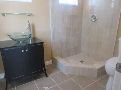 Bath - 16445 Koda Way, Apple Valley, CA 92307 photo 3 of 4